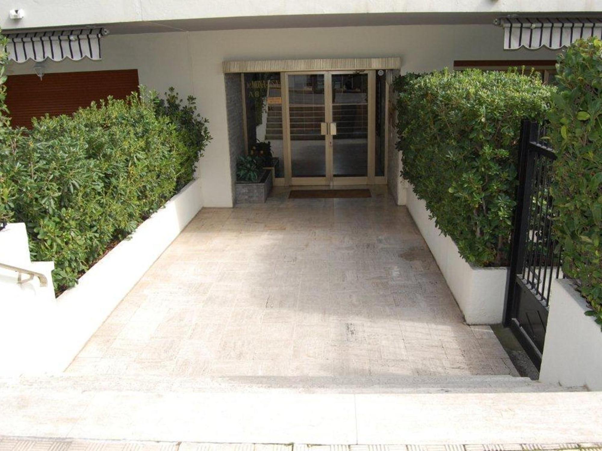Studio Moderne Avec Terrasse Proche Plages Et Centre, Wifi Gratuit - Fr-1-196-216 Menton Eksteriør billede